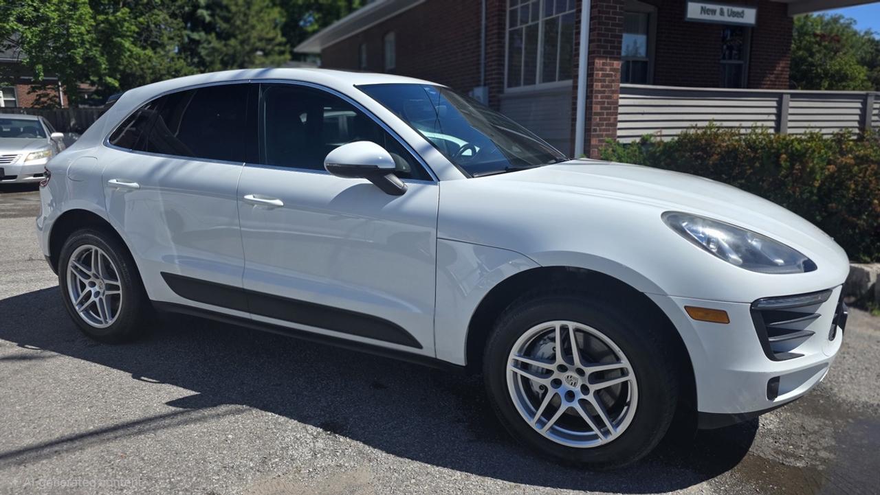 2015 Porsche Macan S Photo