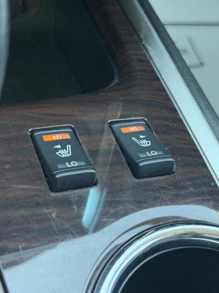 2016 Nissan Pathfinder SL Photo
