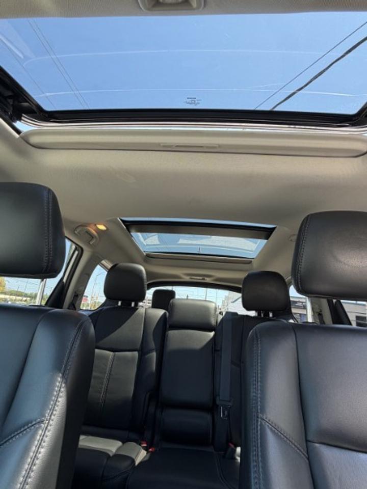 2016 Nissan Pathfinder SL Photo