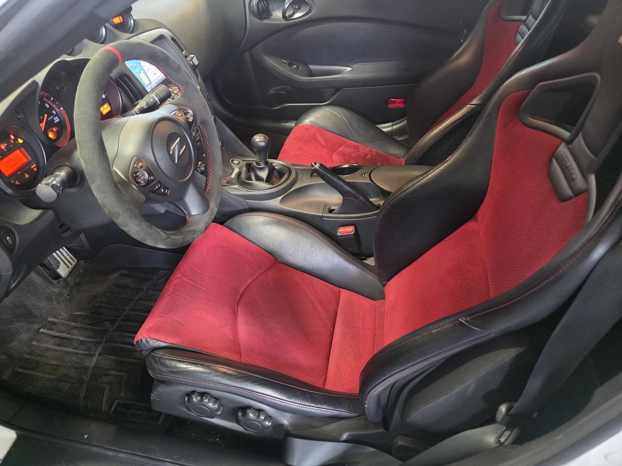 2015 Nissan 370Z NISMO PACKAGE Photo4