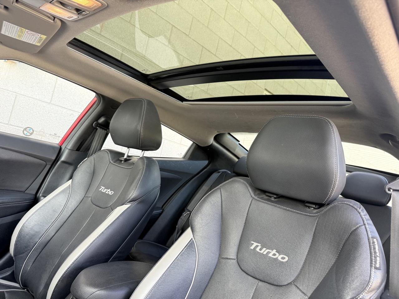 2014 Hyundai Veloster Turbo Photo
