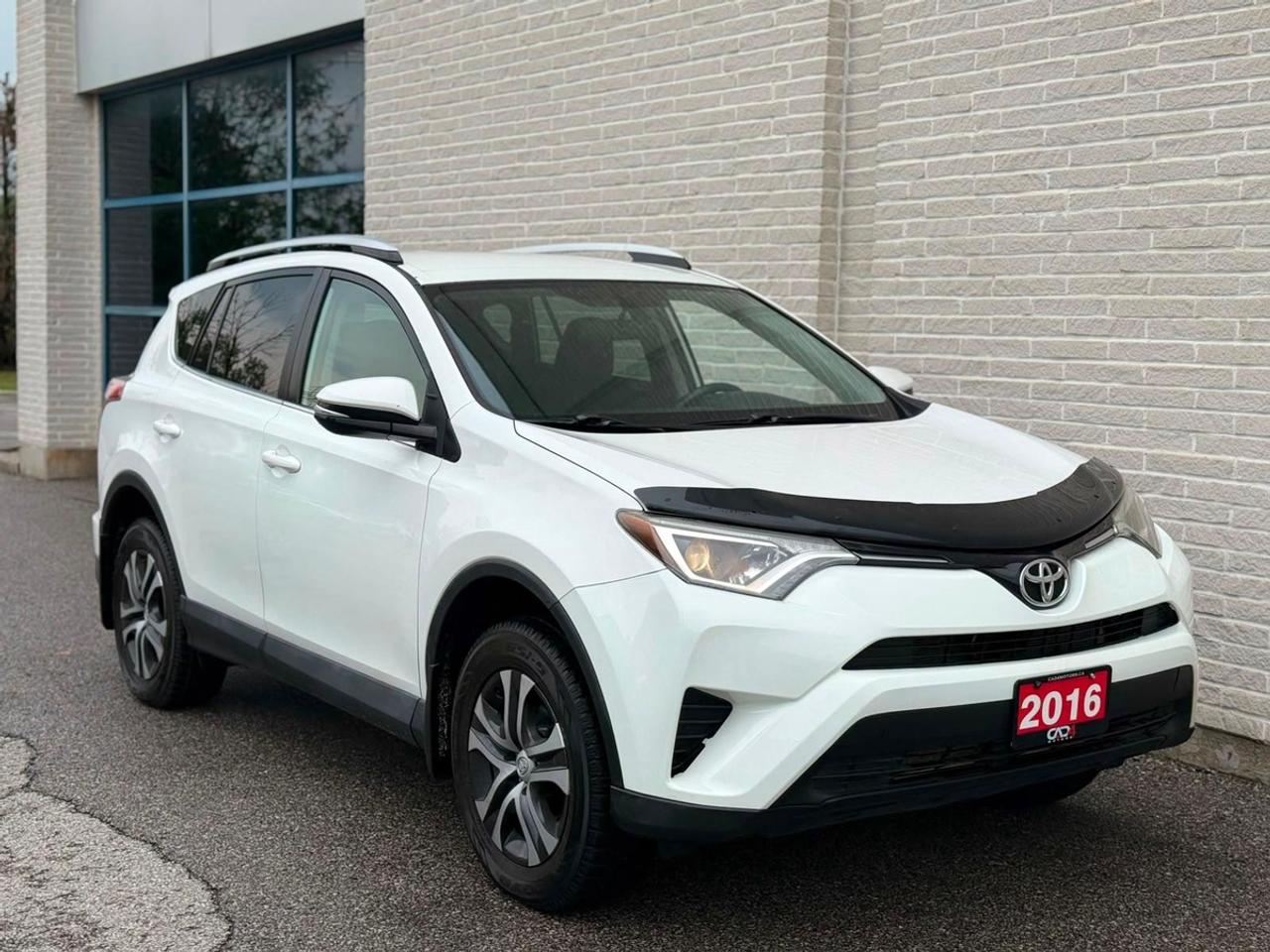 2016 Toyota RAV4 LE AWD Photo