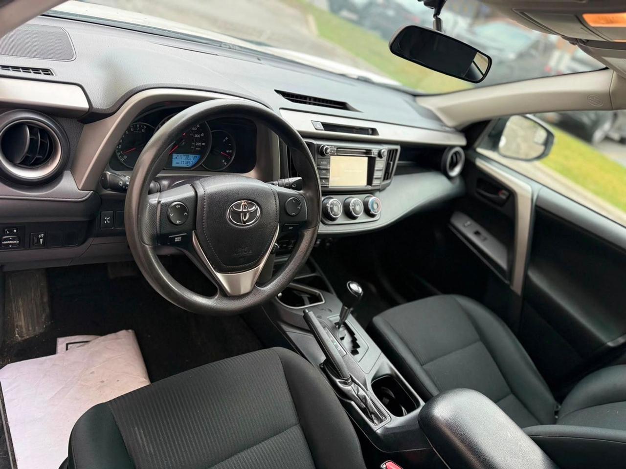 2016 Toyota RAV4 LE AWD Photo