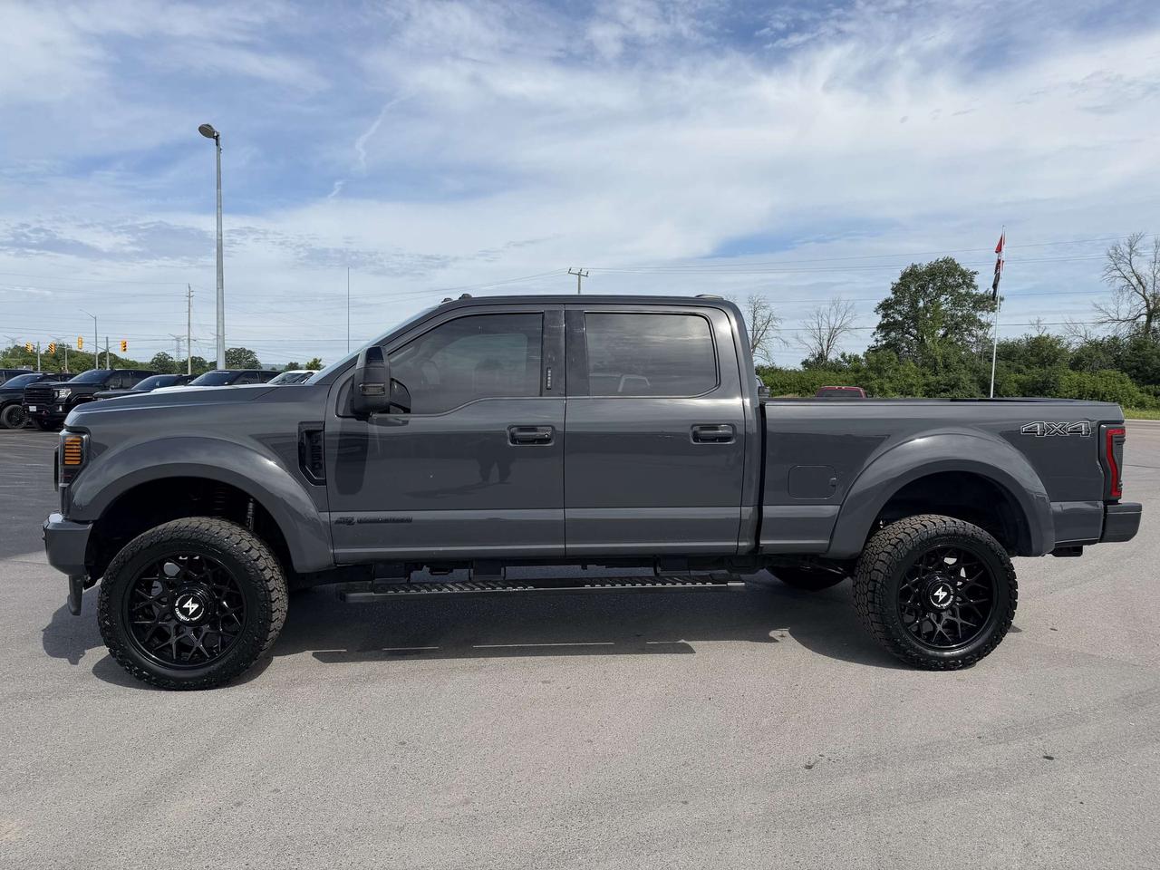 2021 Ford F-250 Lariat 4WD Crew Cab 6.75' Box Photo2