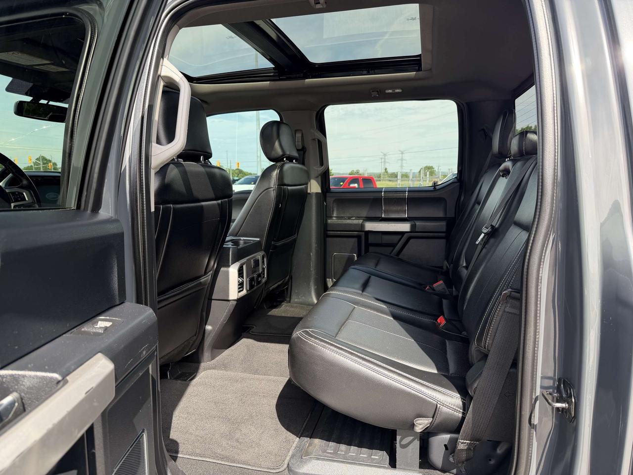 2021 Ford F-250 Lariat 4WD Crew Cab 6.75' Box Photo