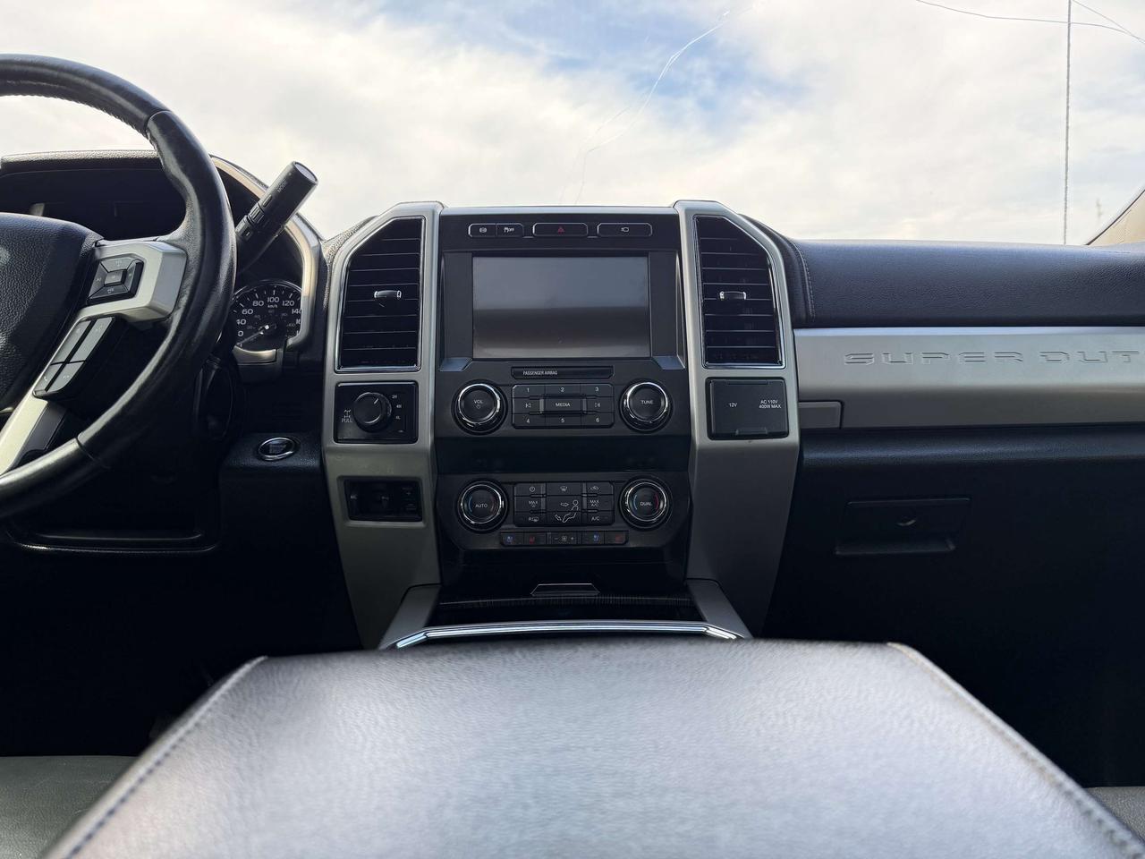 2021 Ford F-250 Lariat 4WD Crew Cab 6.75' Box Photo