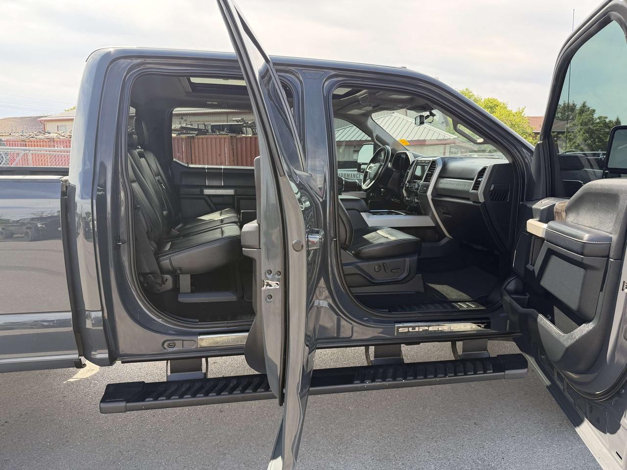 2021 Ford F-250 Lariat 4WD Crew Cab 6.75' Box Photo