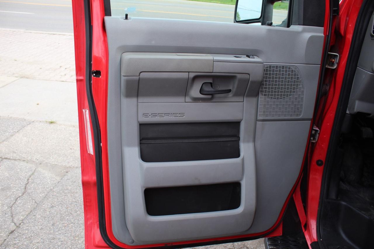 2015 Ford Econoline E450 Service Bucket Truck RH Photo