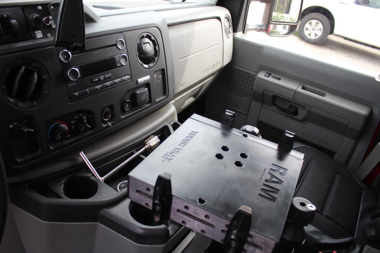 2015 Ford Econoline E450 Service Bucket Truck RH Photo
