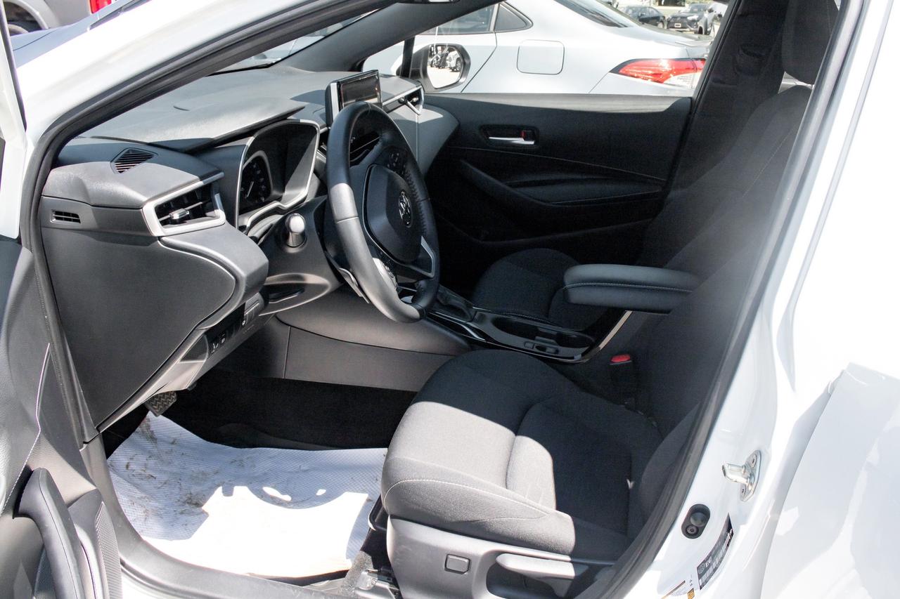 2025 Toyota Corolla Hatchback Base 5dr Photo