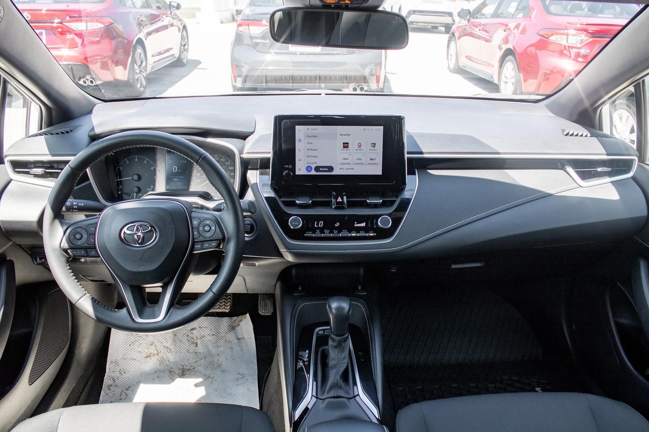2025 Toyota Corolla Hatchback Base 5dr Photo