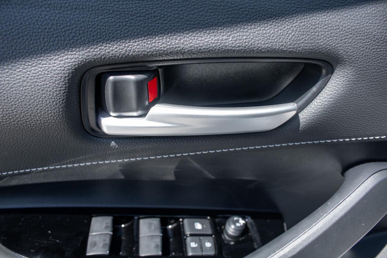 2025 Toyota Corolla Hatchback Base 5dr Photo