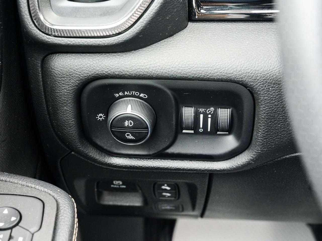2025 RAM 1500 Sport/Rebel Photo