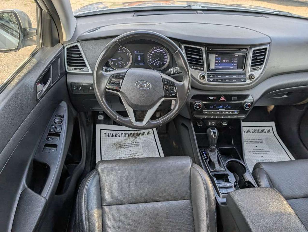 2017 Hyundai Tucson SE AWD   LEATHER   SUNROOF   CAMERA   HTD SEATS Photo