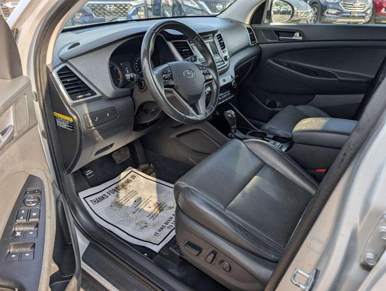 2017 Hyundai Tucson SE AWD   LEATHER   SUNROOF   CAMERA   HTD SEATS Photo
