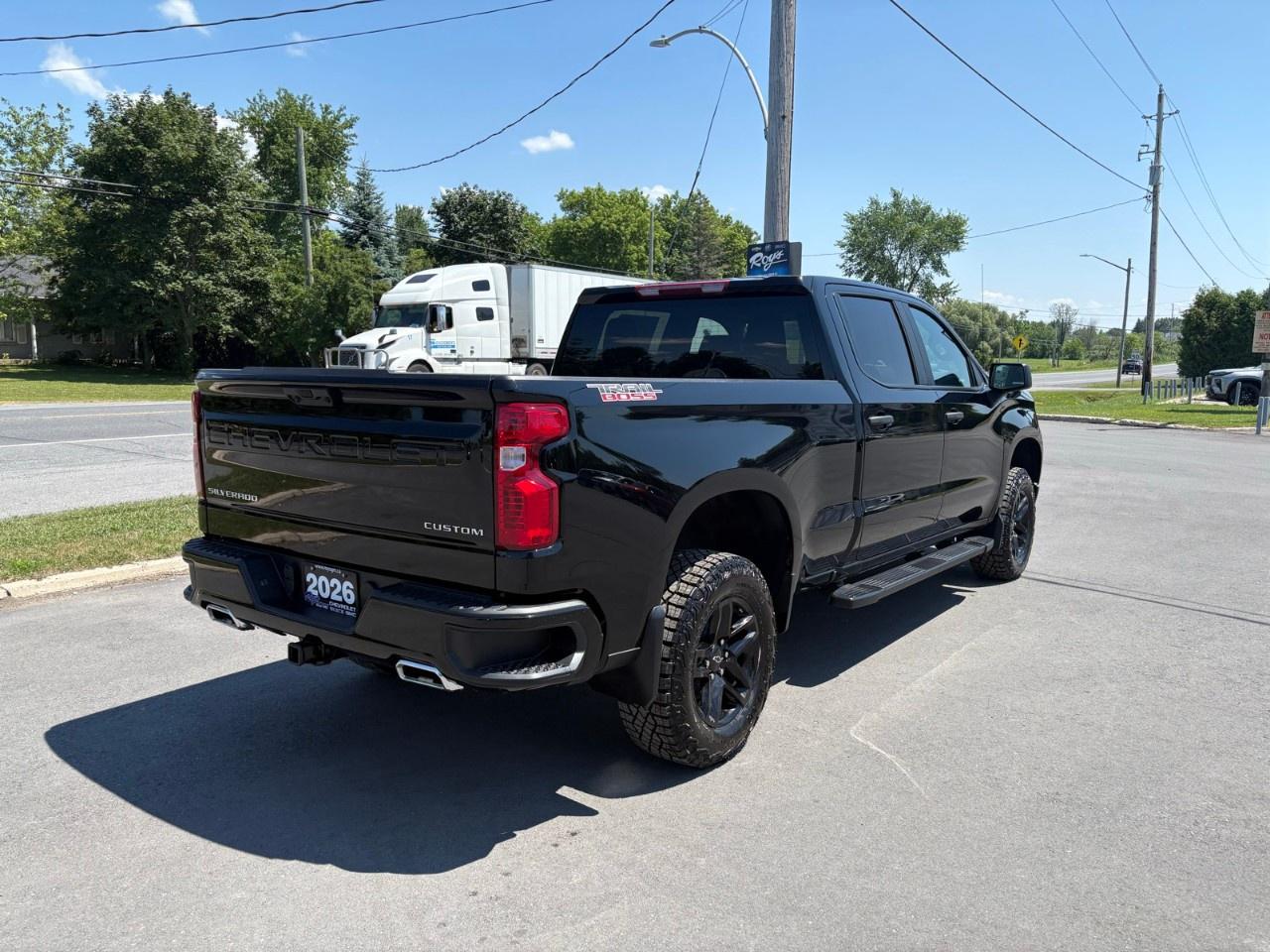 2026 Chevrolet Silverado 1500 Crew Cab Standard Box 4-Wheel Drive Custom Trail Boss Photo