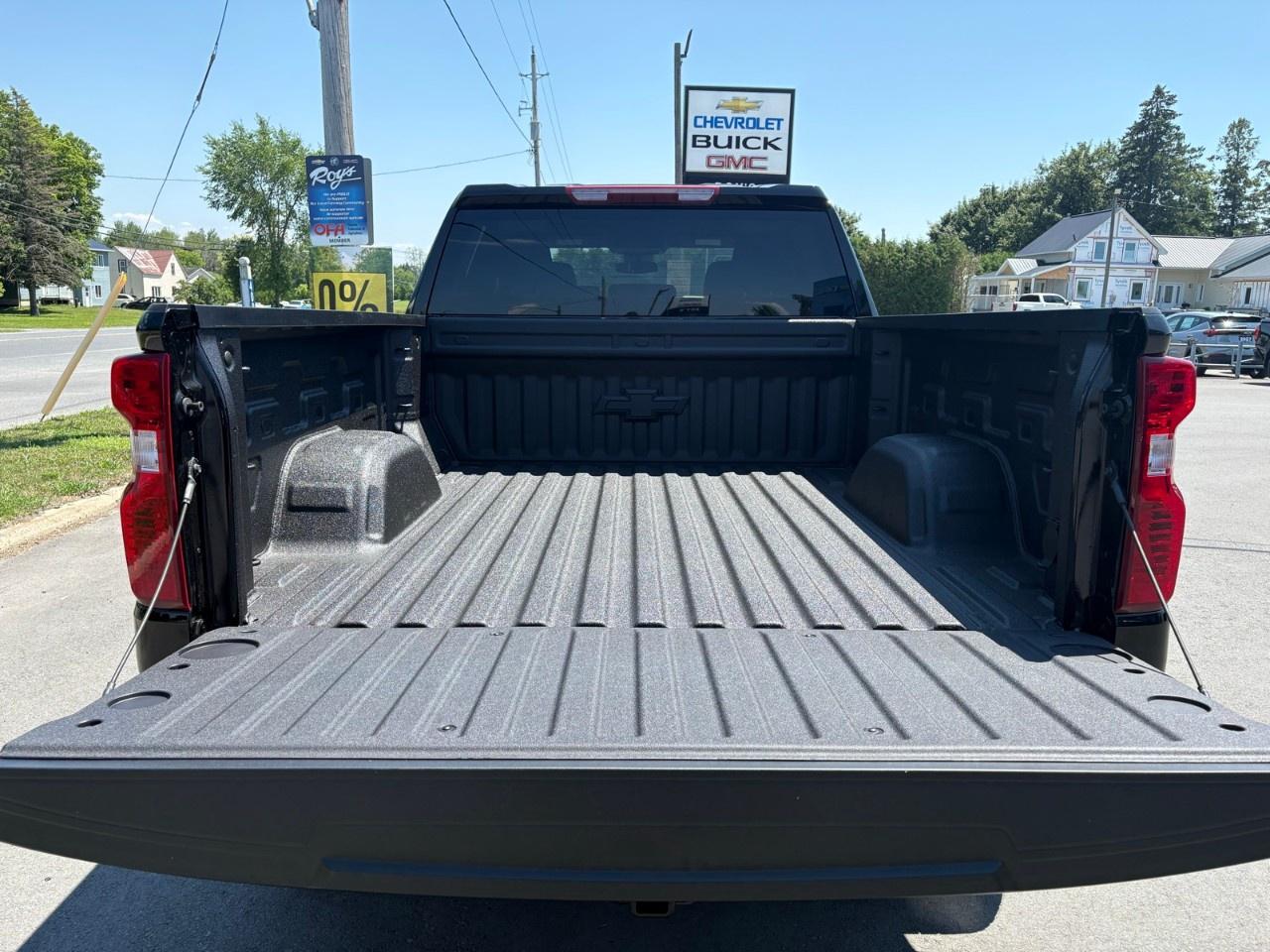 2026 Chevrolet Silverado 1500 Crew Cab Standard Box 4-Wheel Drive Custom Trail Boss Photo