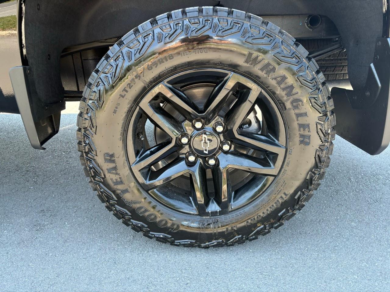 2026 Chevrolet Silverado 1500 Crew Cab Standard Box 4-Wheel Drive Custom Trail Boss Photo