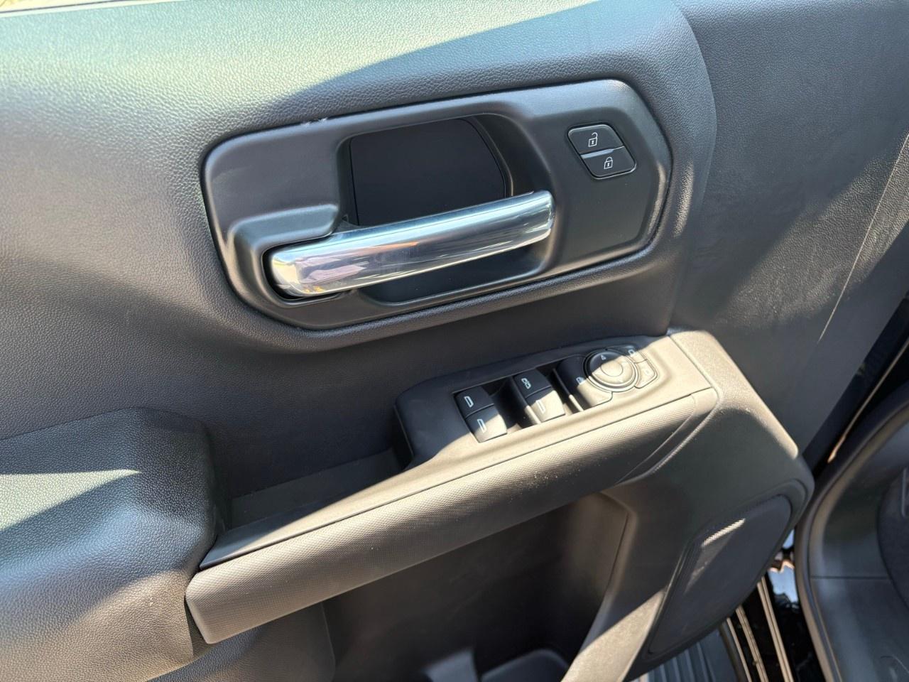 2026 Chevrolet Silverado 1500 Crew Cab Standard Box 4-Wheel Drive Custom Trail Boss Photo