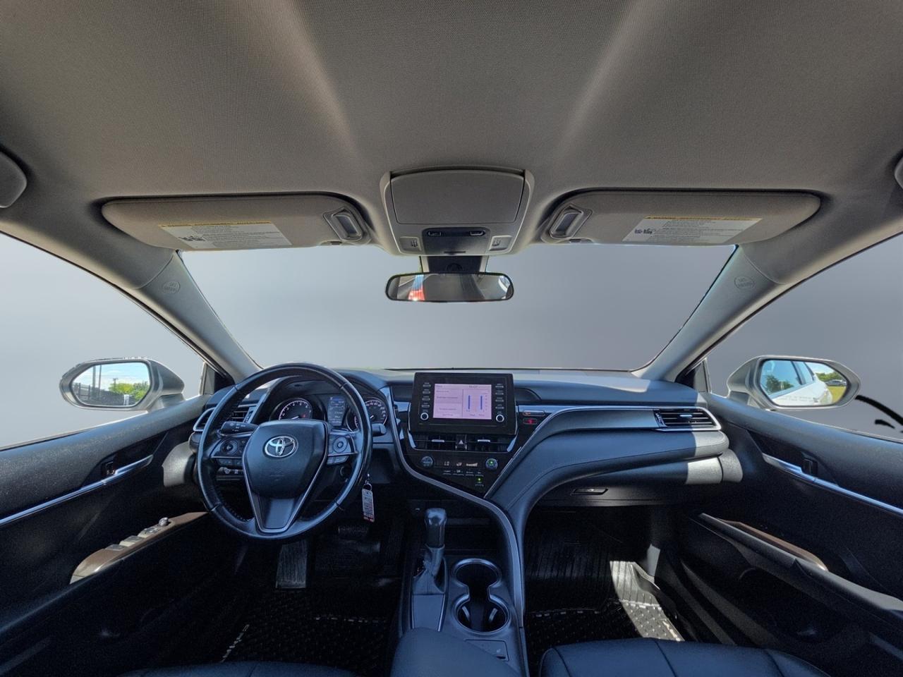 2021 Toyota Camry SE Auto * CAMERA / LANE ASSIST / ALLOYS / HEATED S Photo