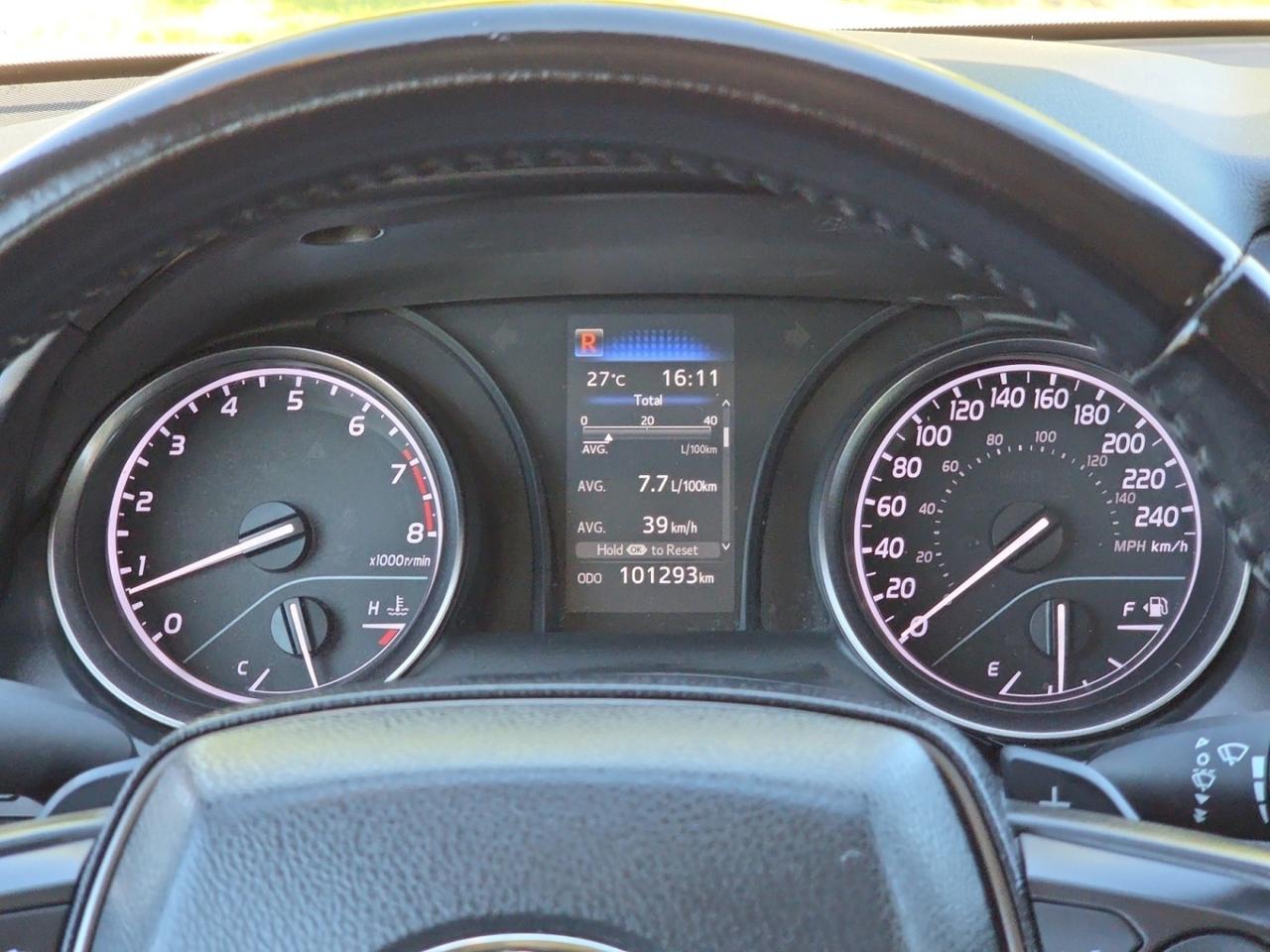 2021 Toyota Camry SE Auto * CAMERA / LANE ASSIST / ALLOYS / HEATED S Photo