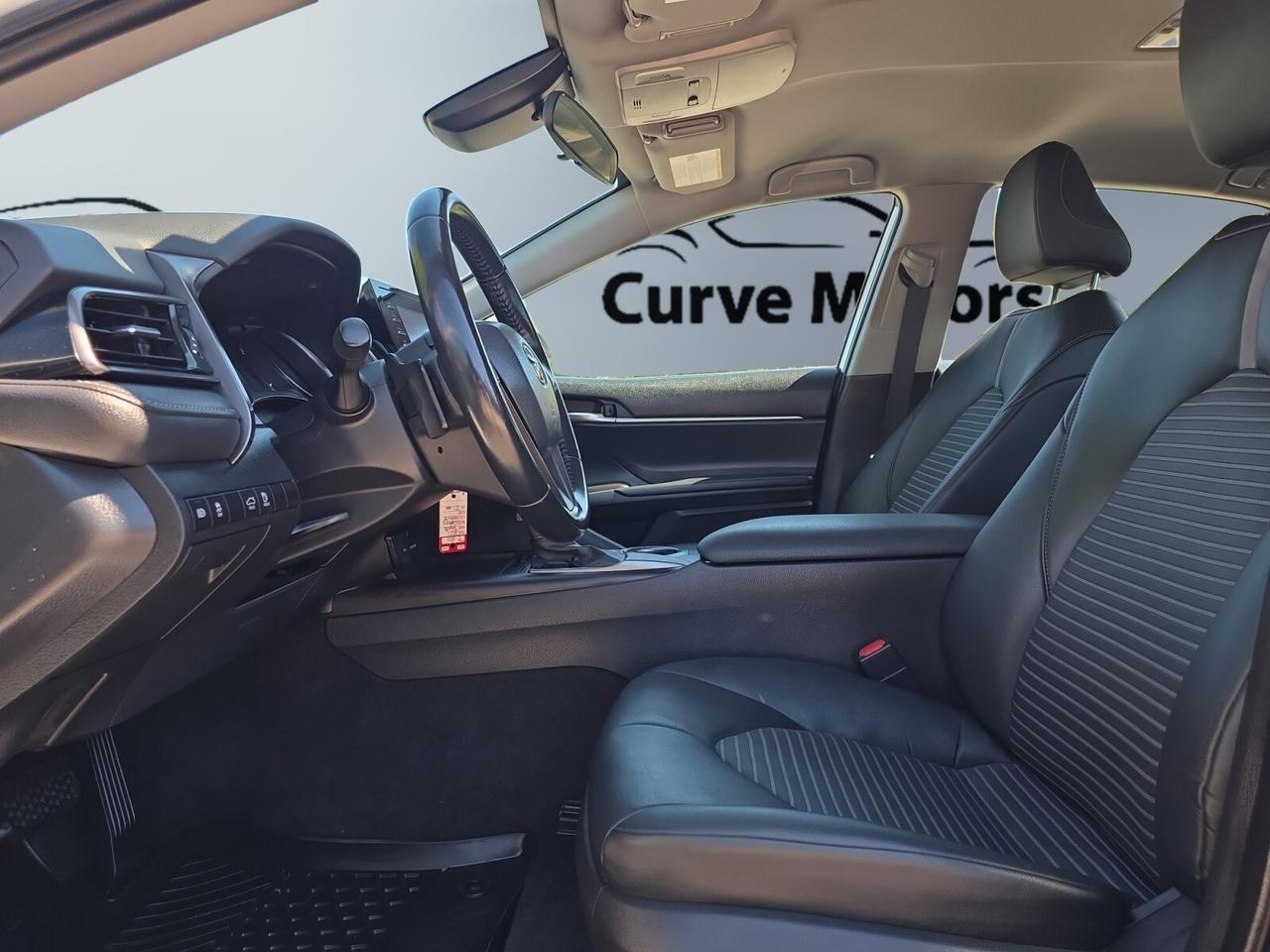 2021 Toyota Camry SE Auto * CAMERA / LANE ASSIST / ALLOYS / HEATED S Photo