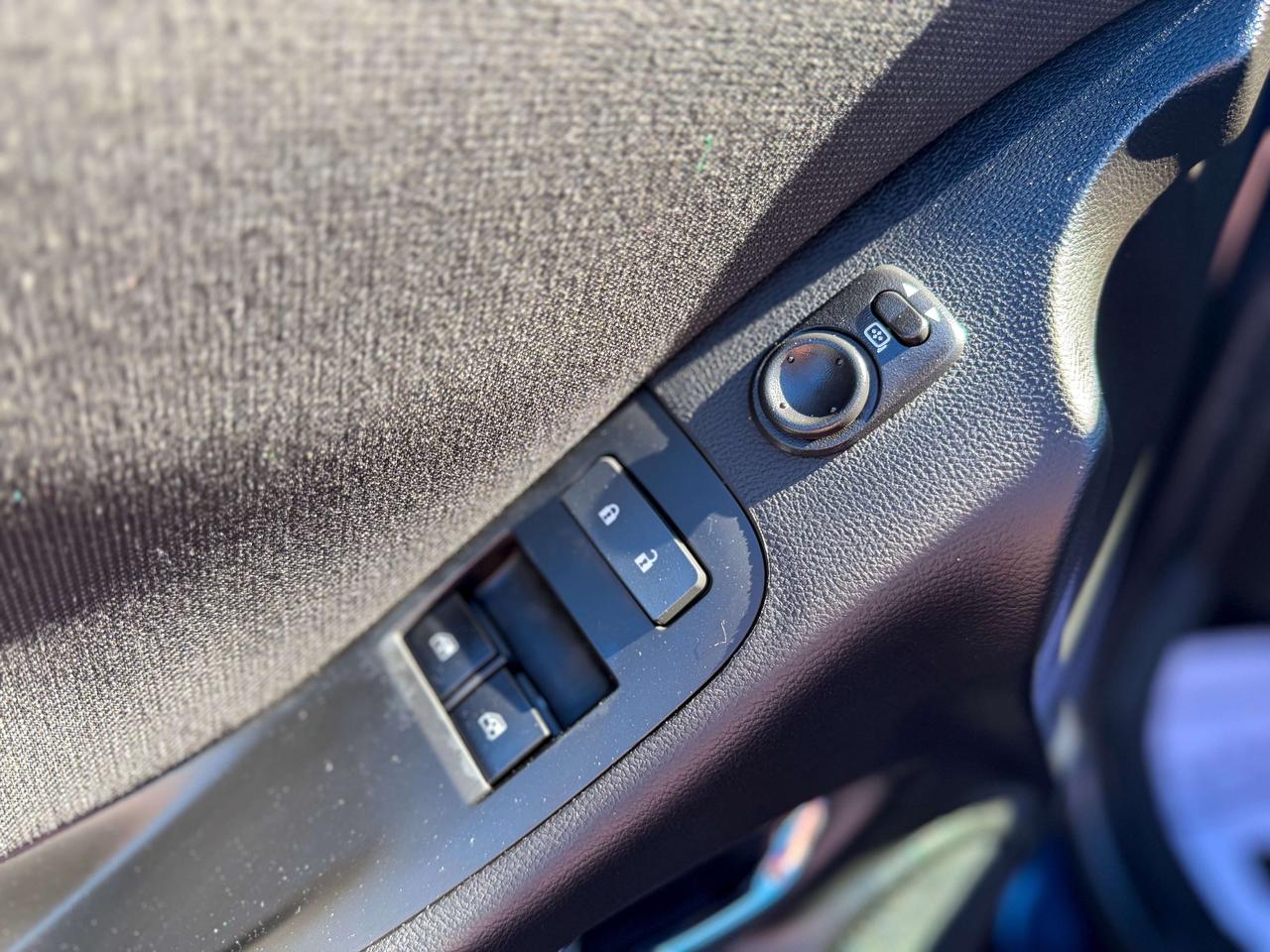 2015 Chevrolet Camaro LT/LOW KM/ROOF/REMOTE/CAMERA/NO ACCIDENTS/3.6L Photo