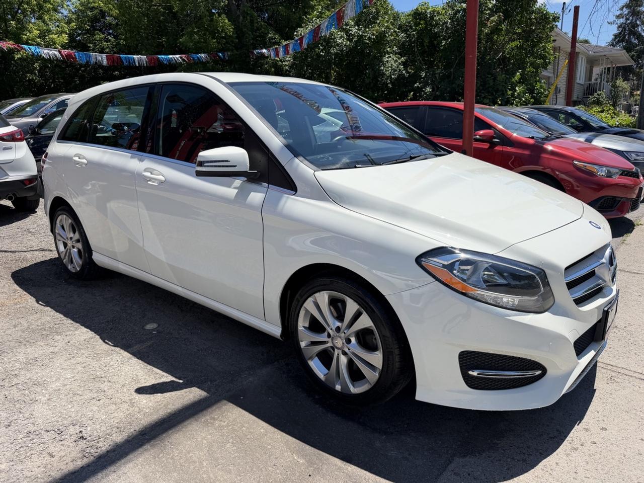 2016 Mercedes-Benz B-Class B 250 4-MATIC Photo