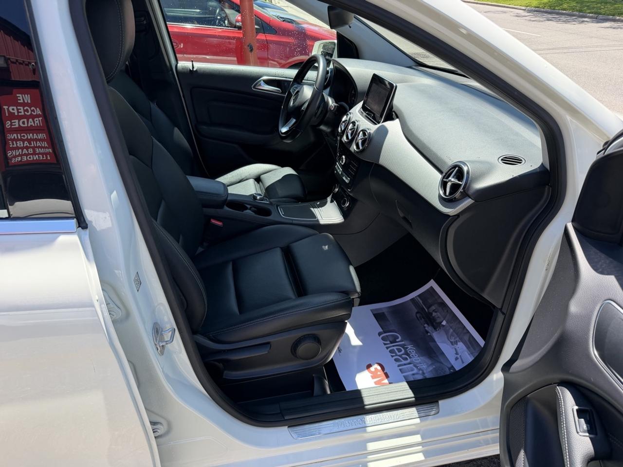 2016 Mercedes-Benz B-Class B 250 4-MATIC Photo