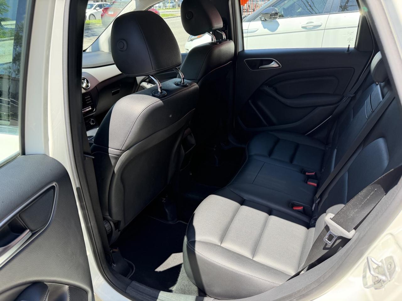 2016 Mercedes-Benz B-Class B 250 4-MATIC Photo