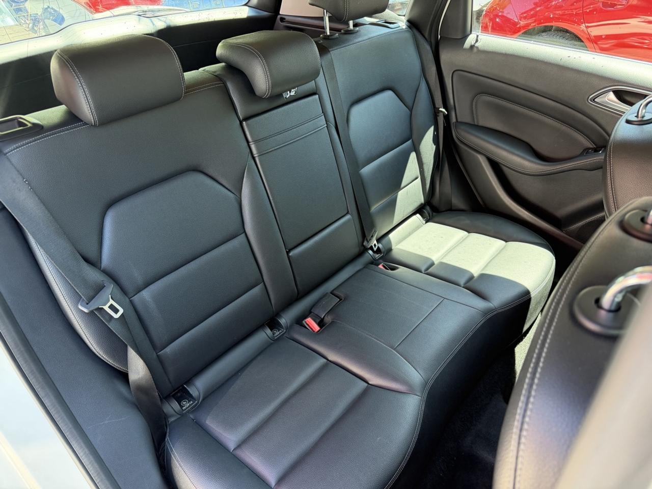 2016 Mercedes-Benz B-Class B 250 4-MATIC Photo