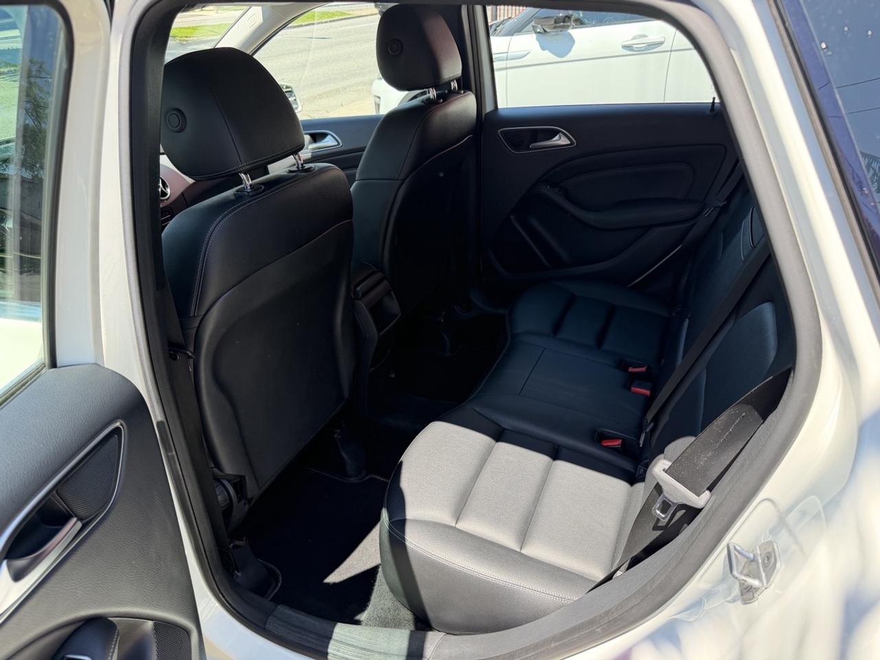 2016 Mercedes-Benz B-Class B 250 4-MATIC Photo