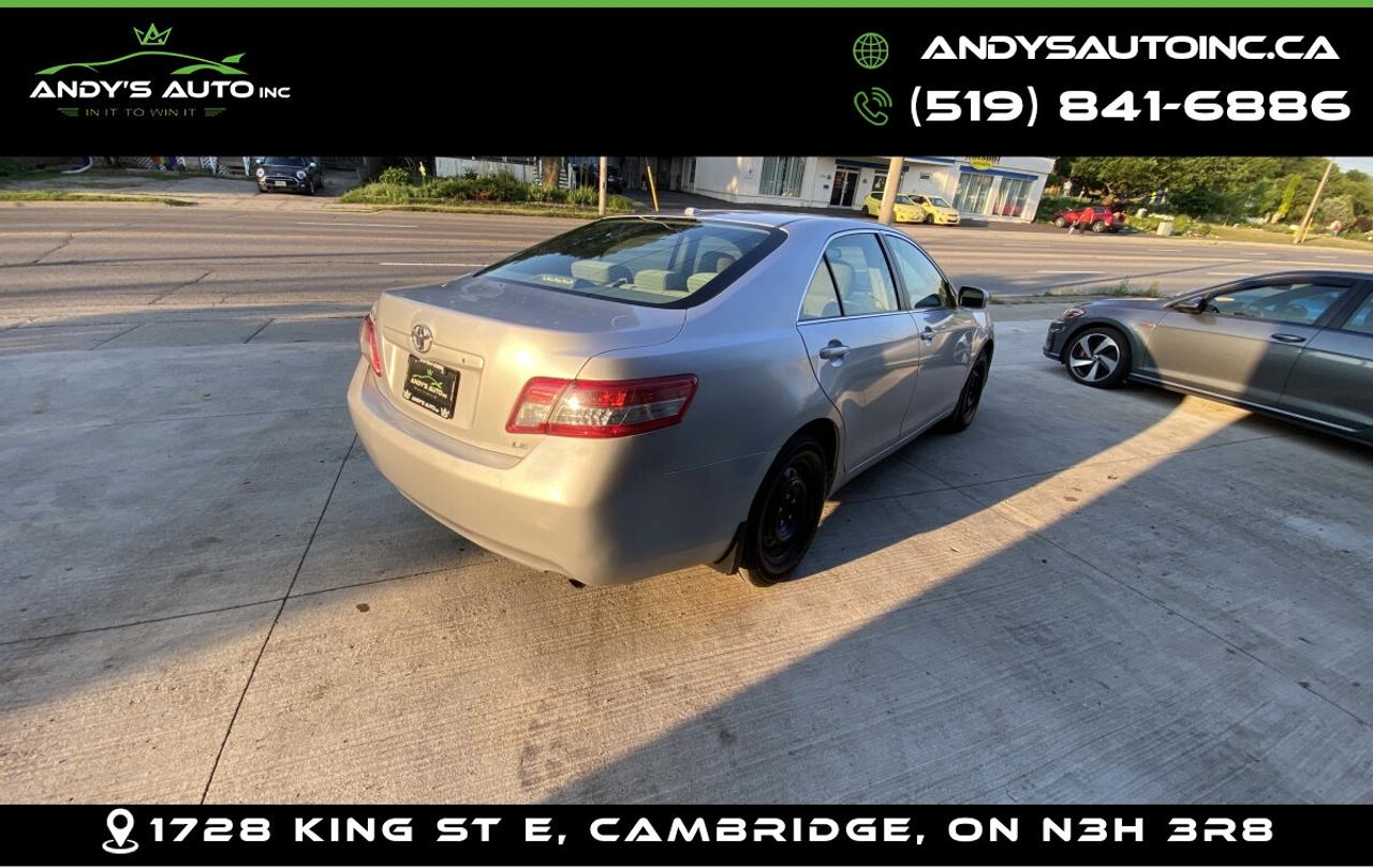 2010 Toyota Camry SE ! 4CYL ! NO ACCIDENTS ! AUTO ! SE  4CYL ! NO ACCIDENTS ! AUTO ! Photo