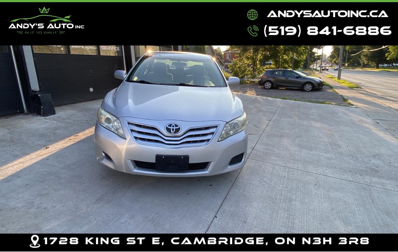 2010 Toyota Camry SE ! 4CYL ! NO ACCIDENTS ! AUTO ! SE  4CYL ! NO ACCIDENTS ! AUTO ! Photo