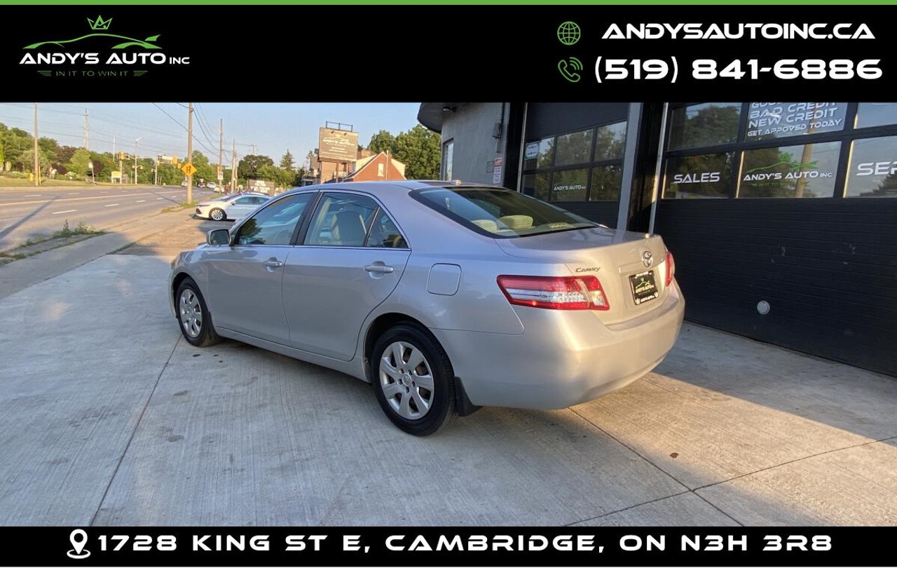 2010 Toyota Camry SE ! 4CYL ! NO ACCIDENTS ! AUTO ! SE  4CYL ! NO ACCIDENTS ! AUTO ! Photo