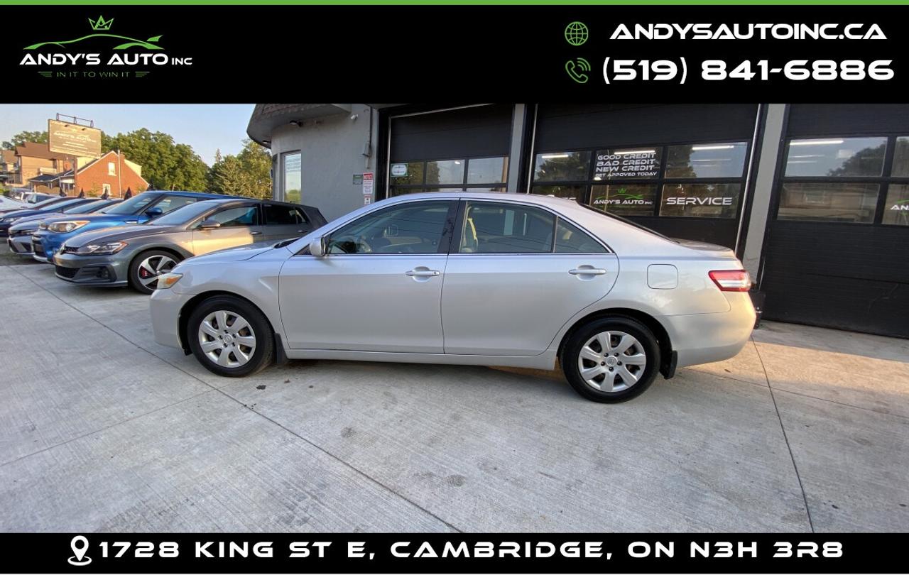 2010 Toyota Camry SE ! 4CYL ! NO ACCIDENTS ! AUTO ! SE  4CYL ! NO ACCIDENTS ! AUTO ! Photo