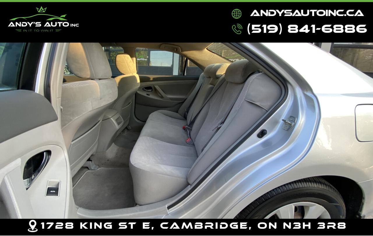 2010 Toyota Camry SE ! 4CYL ! NO ACCIDENTS ! AUTO ! SE  4CYL ! NO ACCIDENTS ! AUTO ! Photo