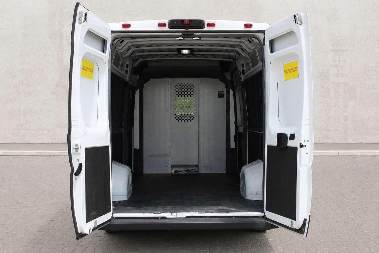 2025 RAM ProMaster 3500 High  SiriusXM BkpCam AppleCarPlay Photo