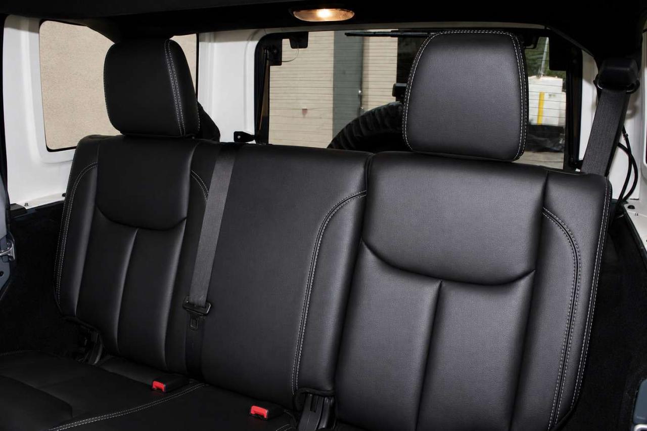 2014 Jeep Wrangler 4WD Sahara  Gps SiriusXM HtdSeats SideSteps Cruise Photo