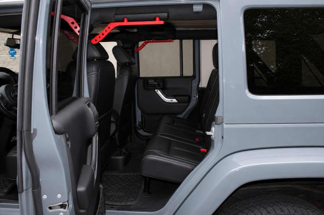 2014 Jeep Wrangler 4WD Sahara  Gps SiriusXM HtdSeats SideSteps Cruise Photo