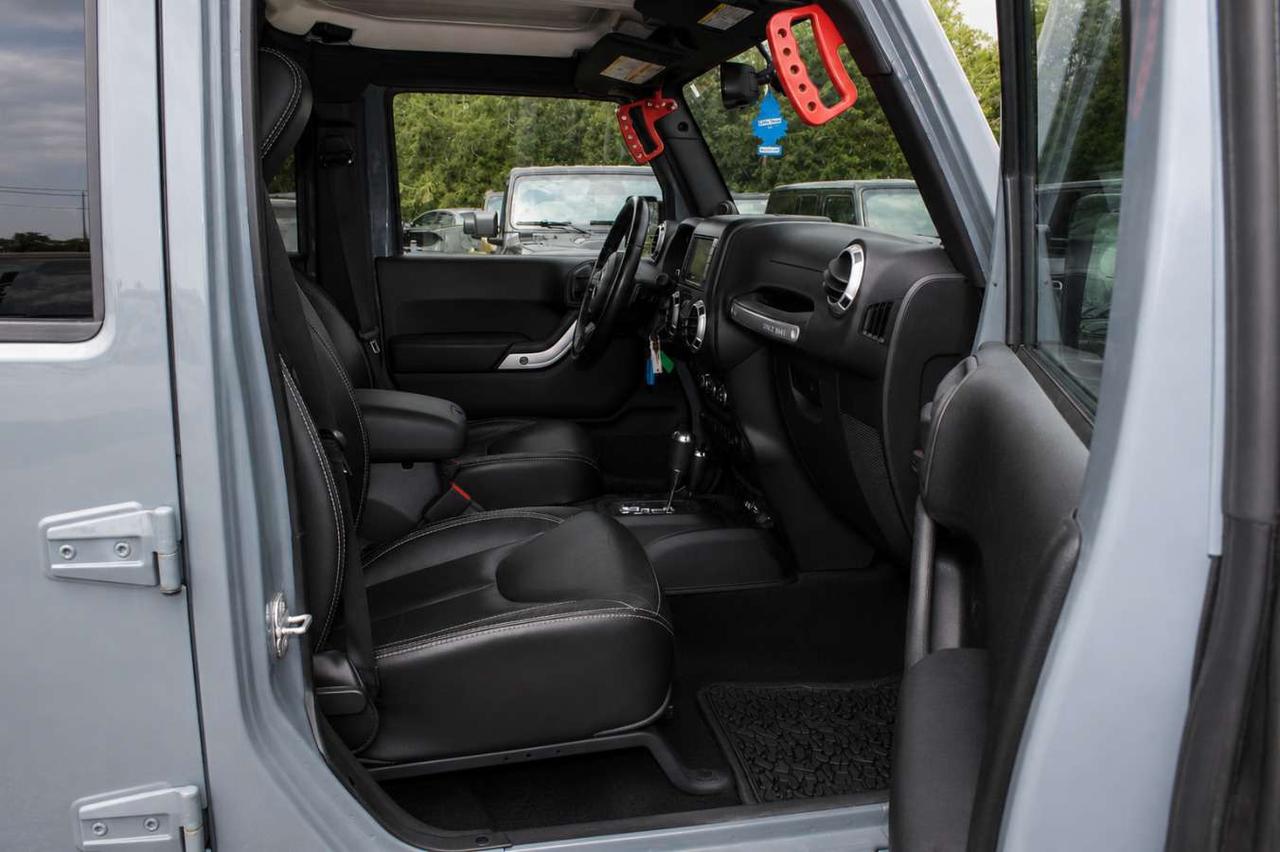 2014 Jeep Wrangler 4WD Sahara  Gps SiriusXM HtdSeats SideSteps Cruise Photo