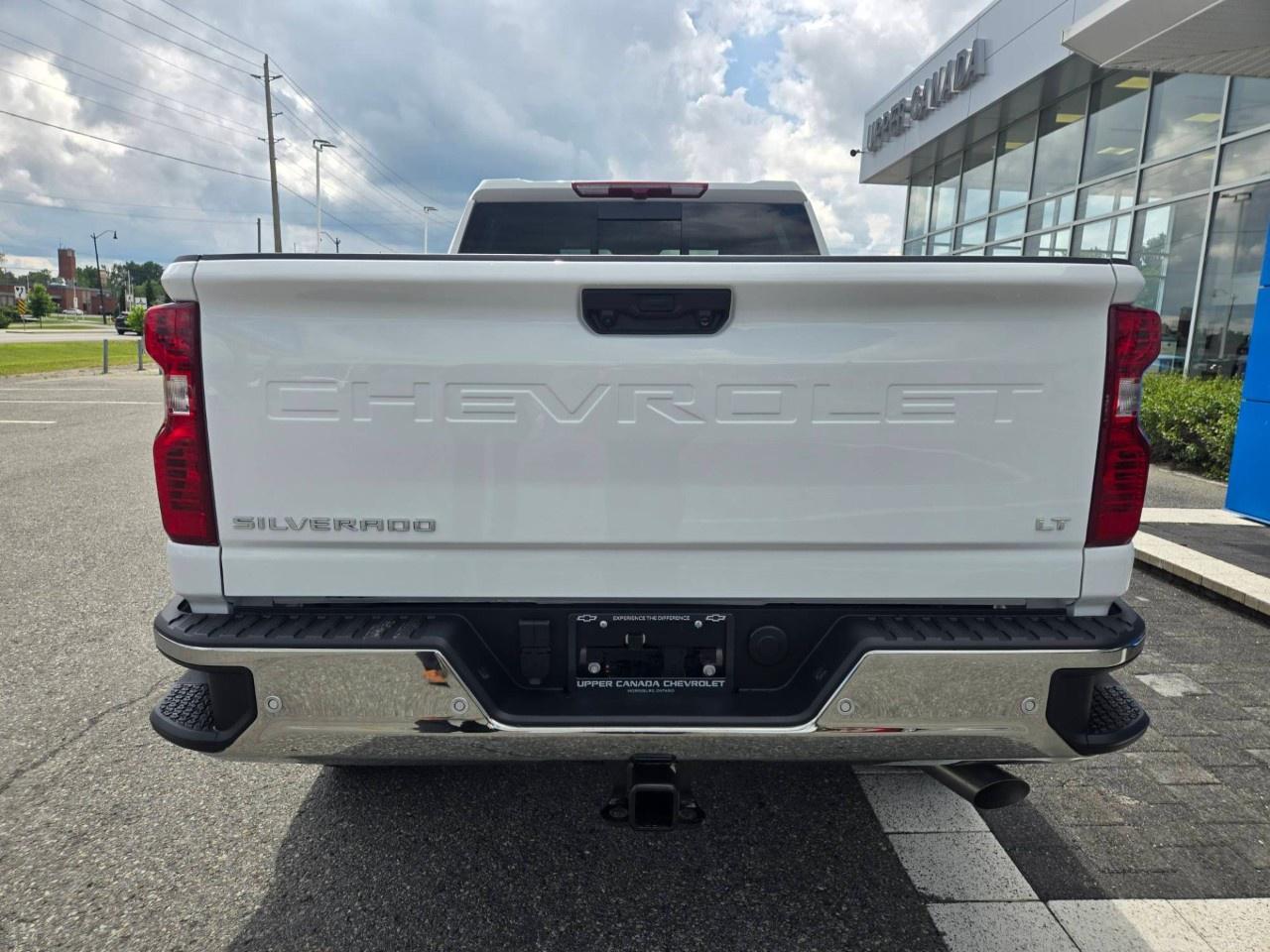 2026 Chevrolet SILVERADO 2500HD 4WD Crew Cab Standard Box LT Photo2