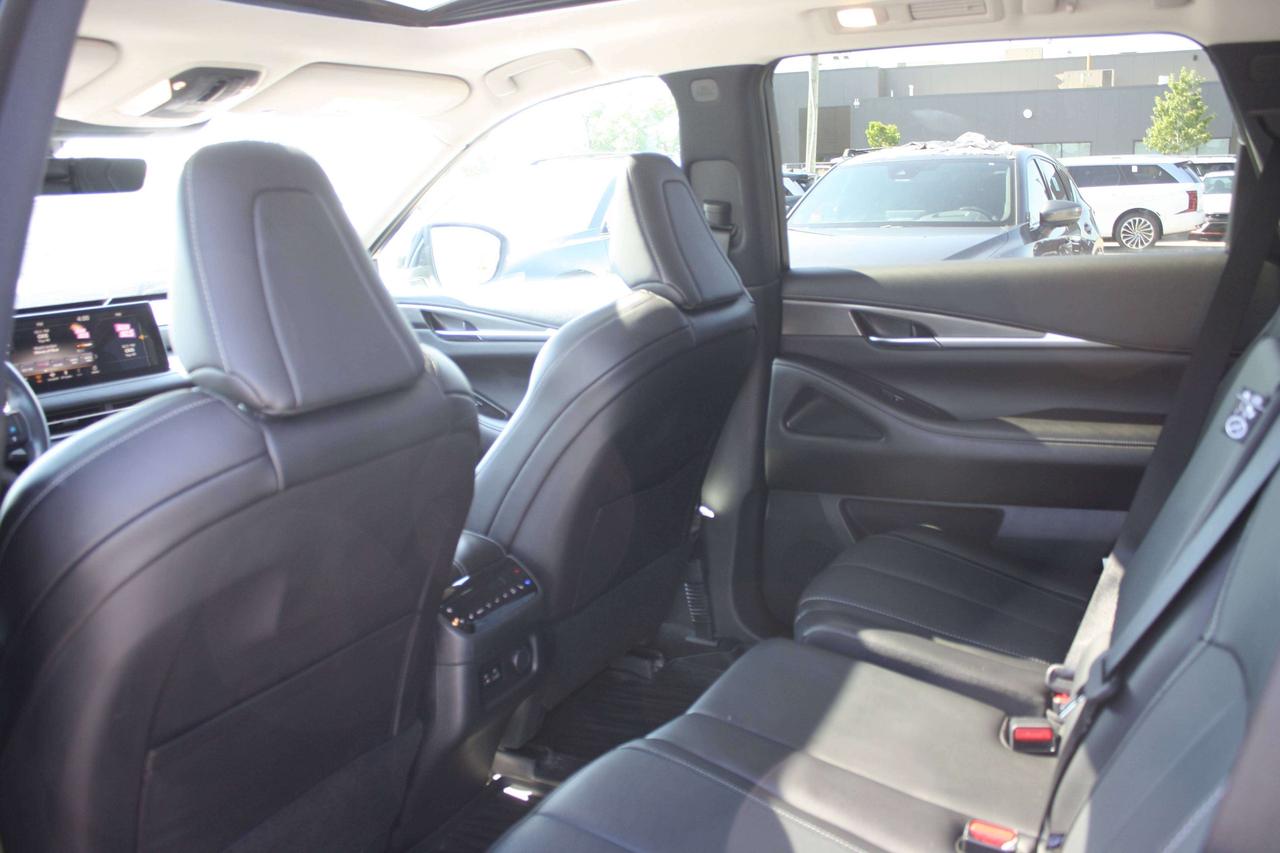 2023 Infiniti QX60 LUXE / Leather / 360 Camera / Heated Seats Photo