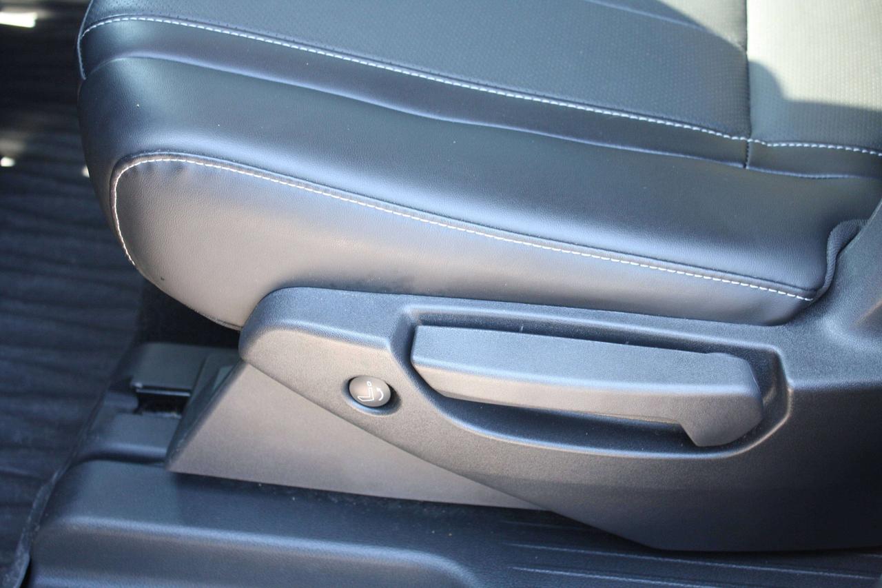 2023 Infiniti QX60 LUXE / Leather / 360 Camera / Heated Seats Photo