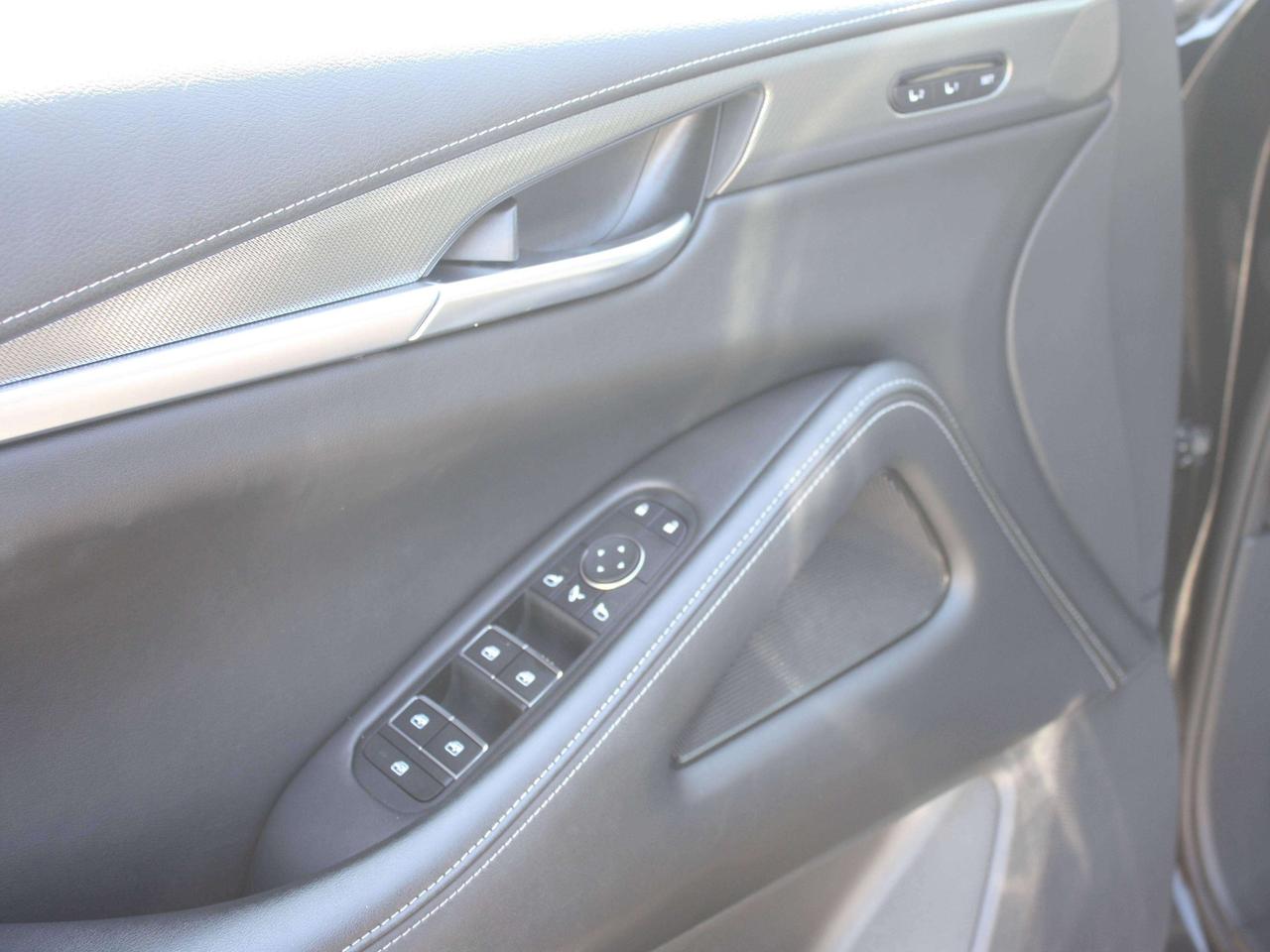 2023 Infiniti QX60 LUXE / Leather / 360 Camera / Heated Seats Photo