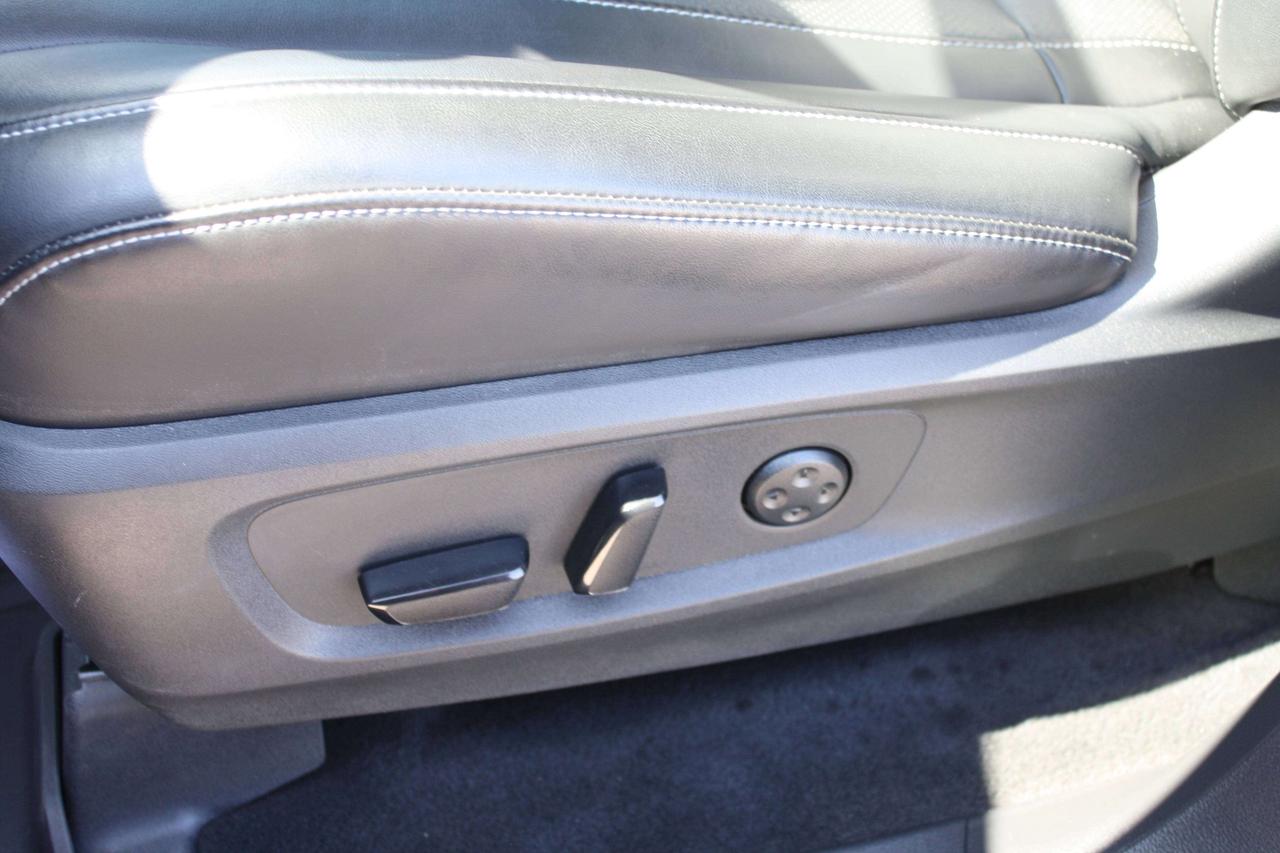 2023 Infiniti QX60 LUXE / Leather / 360 Camera / Heated Seats Photo