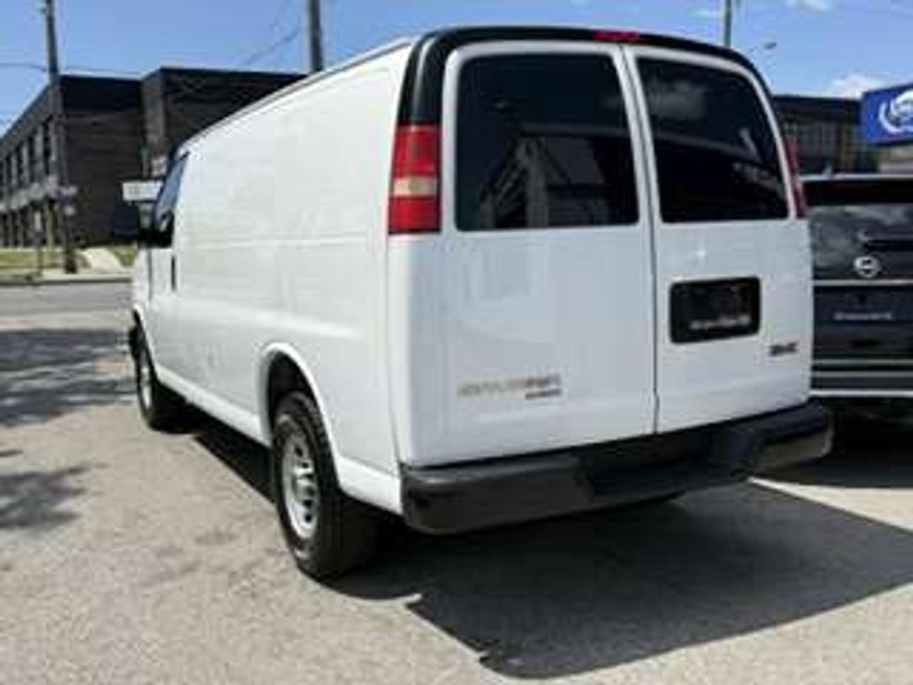 2014 GMC Savana Excellent Condition Clean Carfax Photo