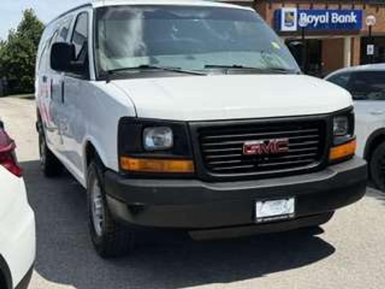 2014 GMC Savana Excellent Condition Clean Carfax Photo5