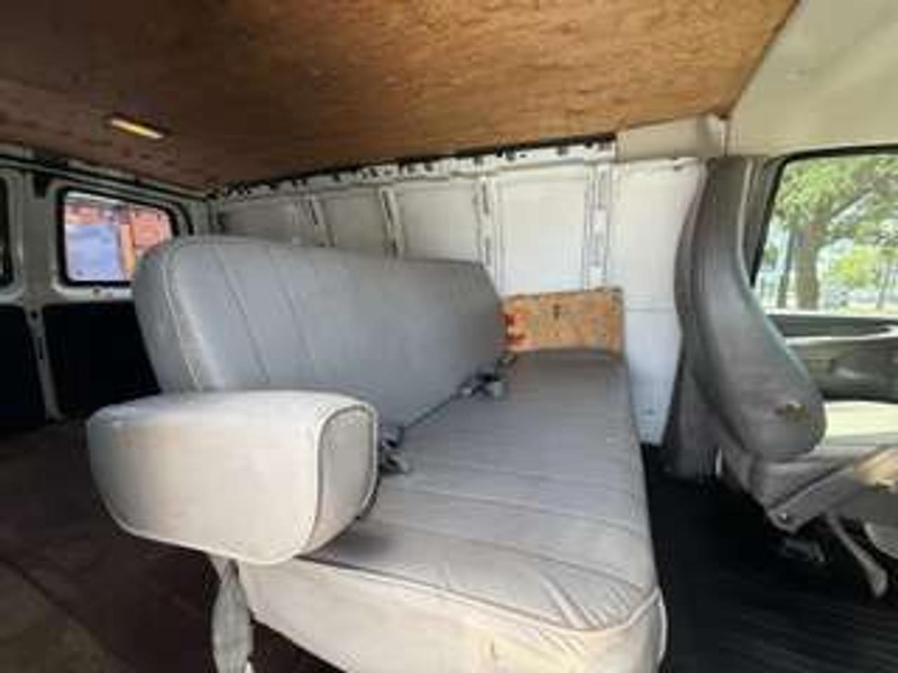 2014 GMC Savana Excellent Condition Clean Carfax Photo