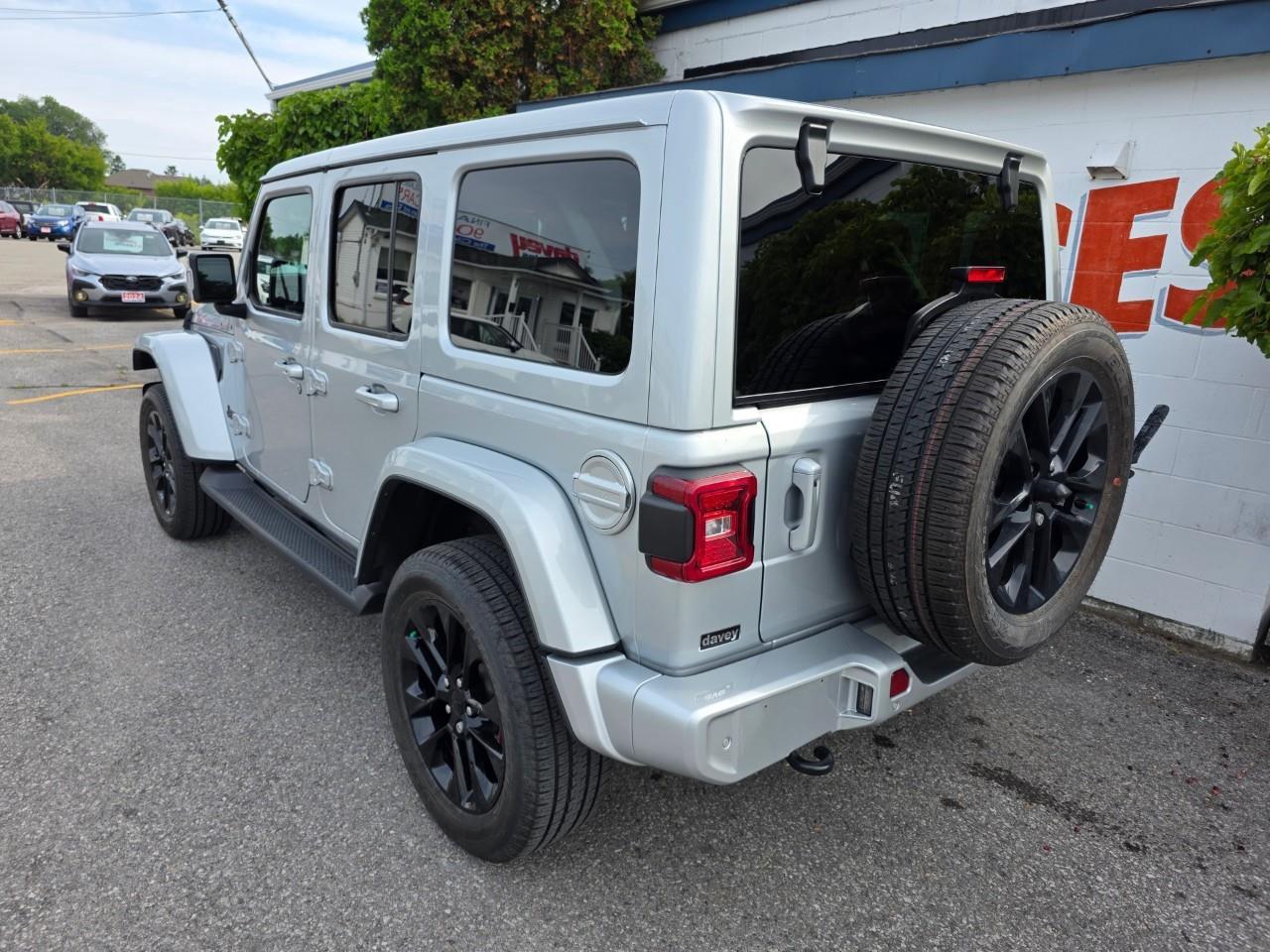 2023 Jeep Wrangler SAHARA 4DR 4X4 Photo